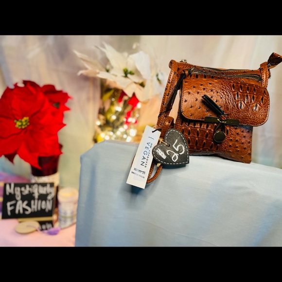 Rich Brown Shoulder Bag - Picture 2 of 4